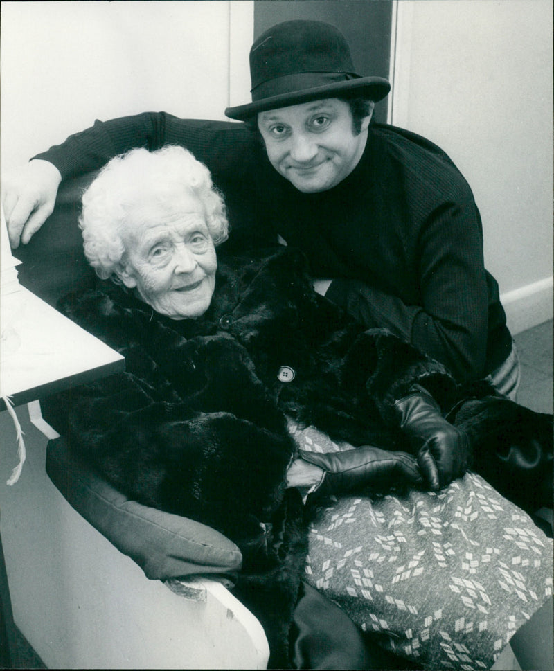 Freddie Davies and Edith Gribbon - Vintage Photograph
