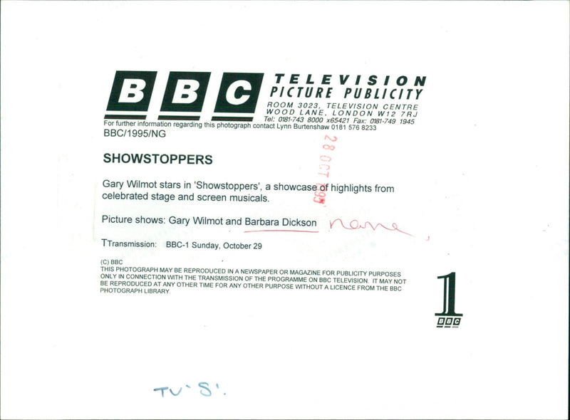 Gary Wilmot and Barbara Dickson star in the BBC special "Showstoppers" which features highlights from stage and screen musicals. - Vintage Photograph