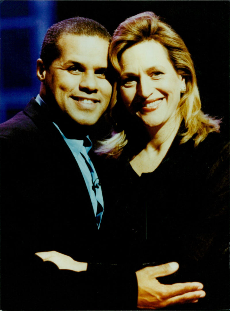 Gary Wilmot and Barbara Dickson star in the BBC special "Showstoppers" which features highlights from stage and screen musicals. - Vintage Photograph