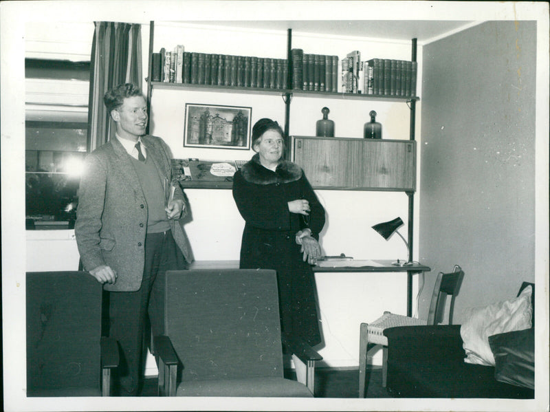 Tony Williamson, Mrs D. Carr - Vintage Photograph