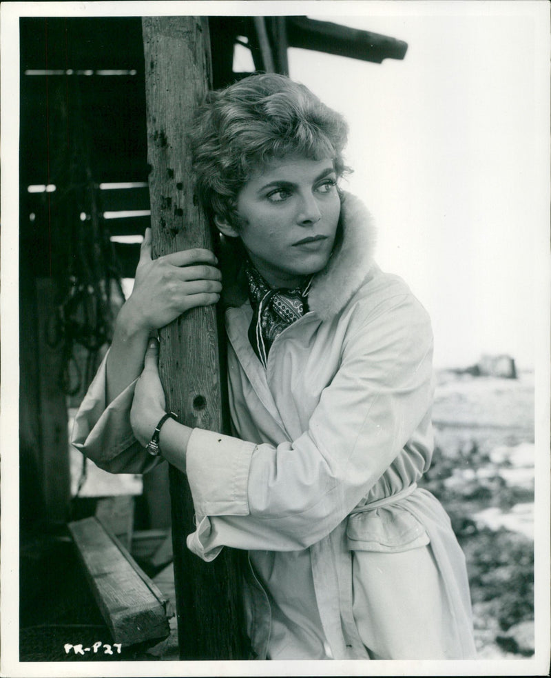 Billie Whitelaw - Vintage Photograph