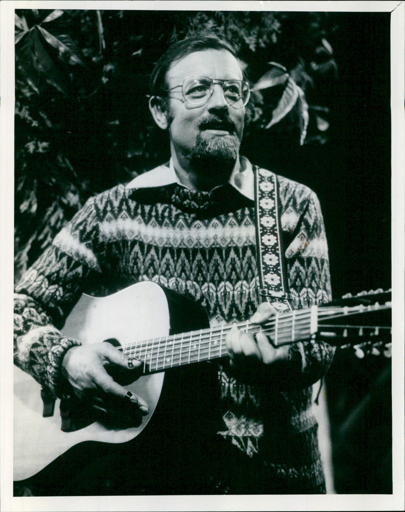 Roger Whittaker - Vintage Photograph