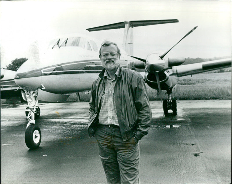 Roger Whittaker - Vintage Photograph