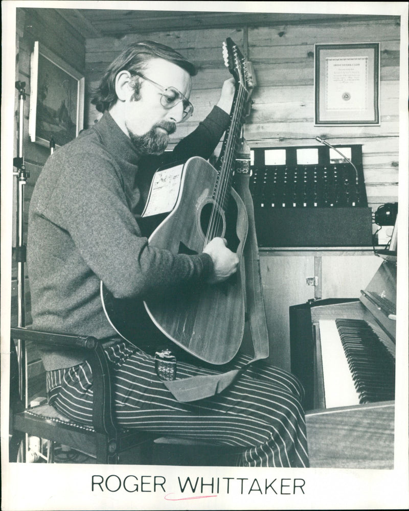 Roger Whittaker - Vintage Photograph