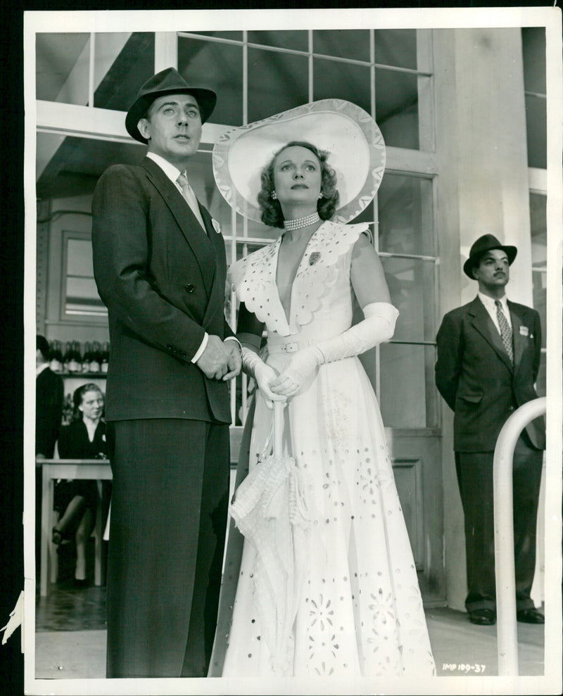 Michael Wilding, Anna Neagle - Vintage Photograph