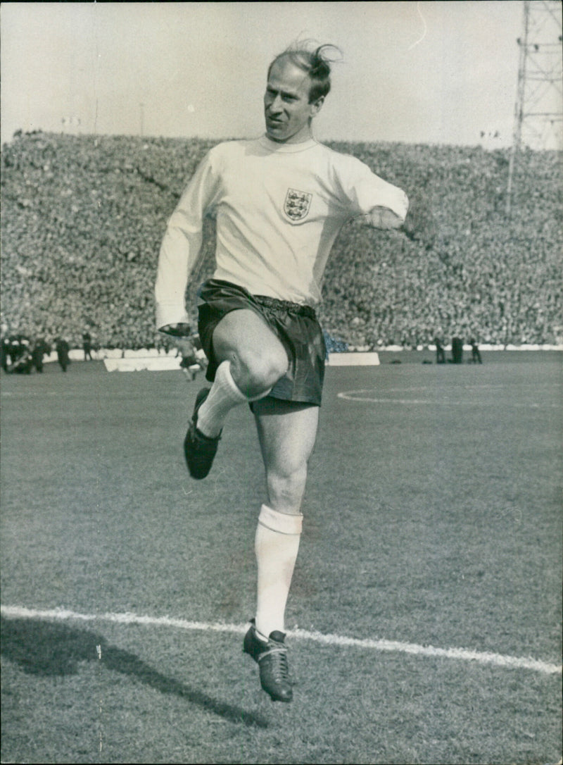 Bobby Charlton - Vintage Photograph