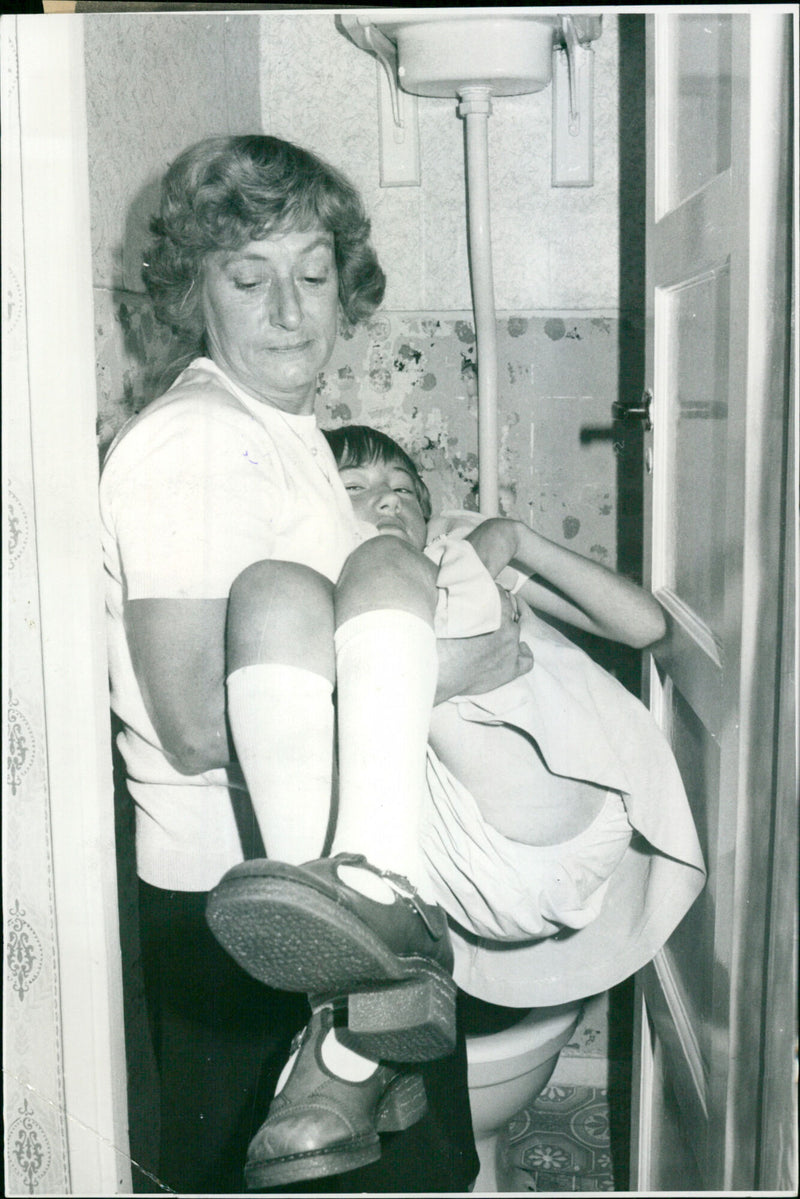 Anne Whitty and her daughter Toni - Vintage Photograph