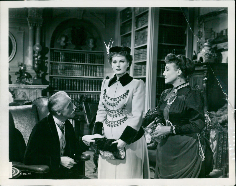 Wilfred Hyde-White, Maureen O'Hara, Fay Compton - Vintage Photograph