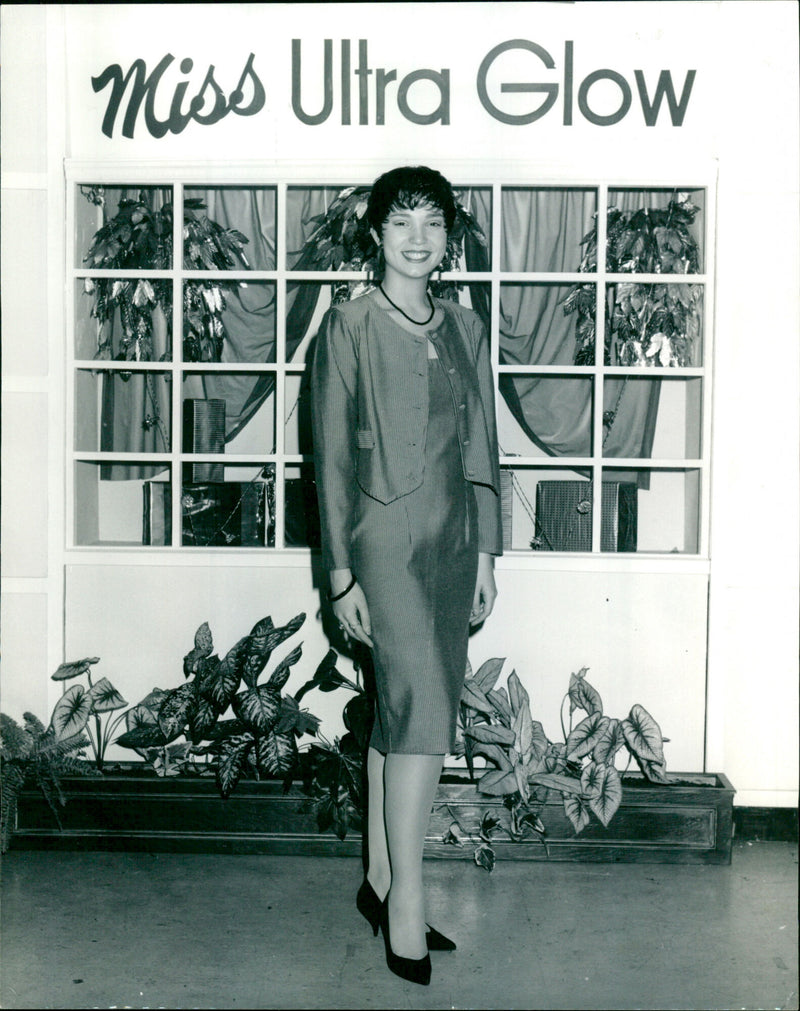 Cindy Williams - Vintage Photograph