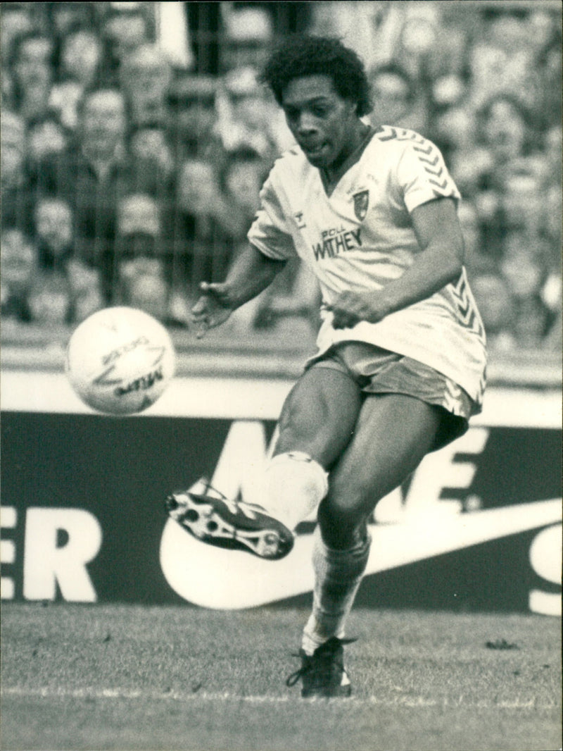 Louie Donowa - Vintage Photograph