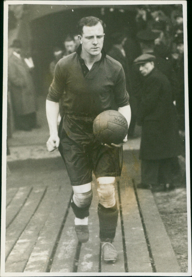 Stanley Cullis - Vintage Photograph