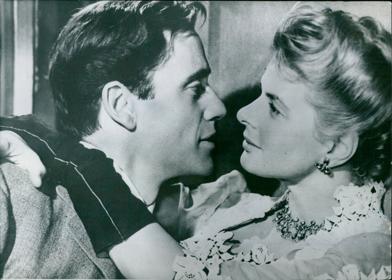 Ingrid Bergman and Mel Ferrer - Vintage Photograph