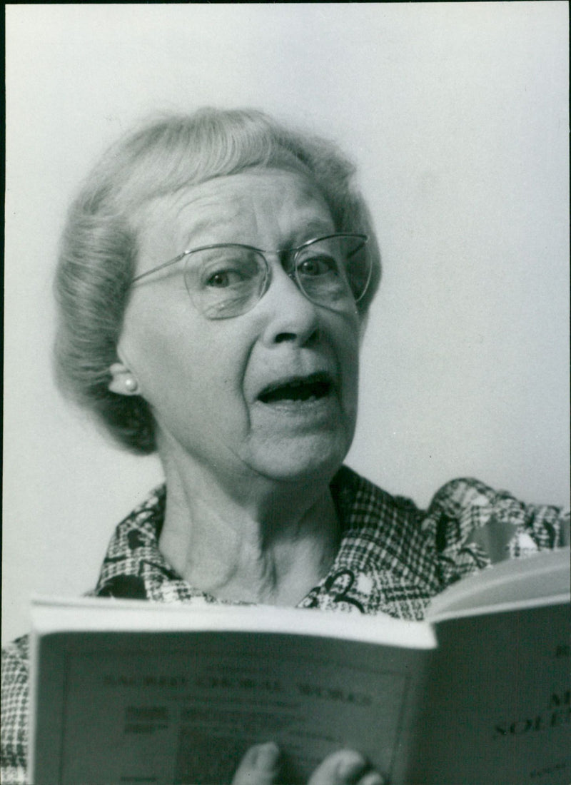 Hilda Best - Vintage Photograph