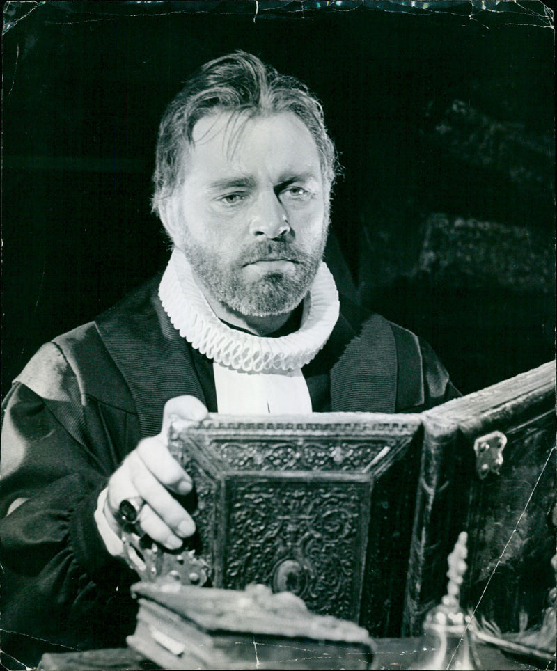 Richard Burton - Vintage Photograph