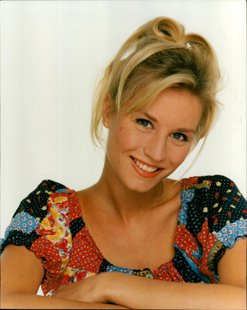 Denise Van Outen - Vintage Photograph