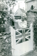 miss Elizabeth baerlein - Vintage Photograph