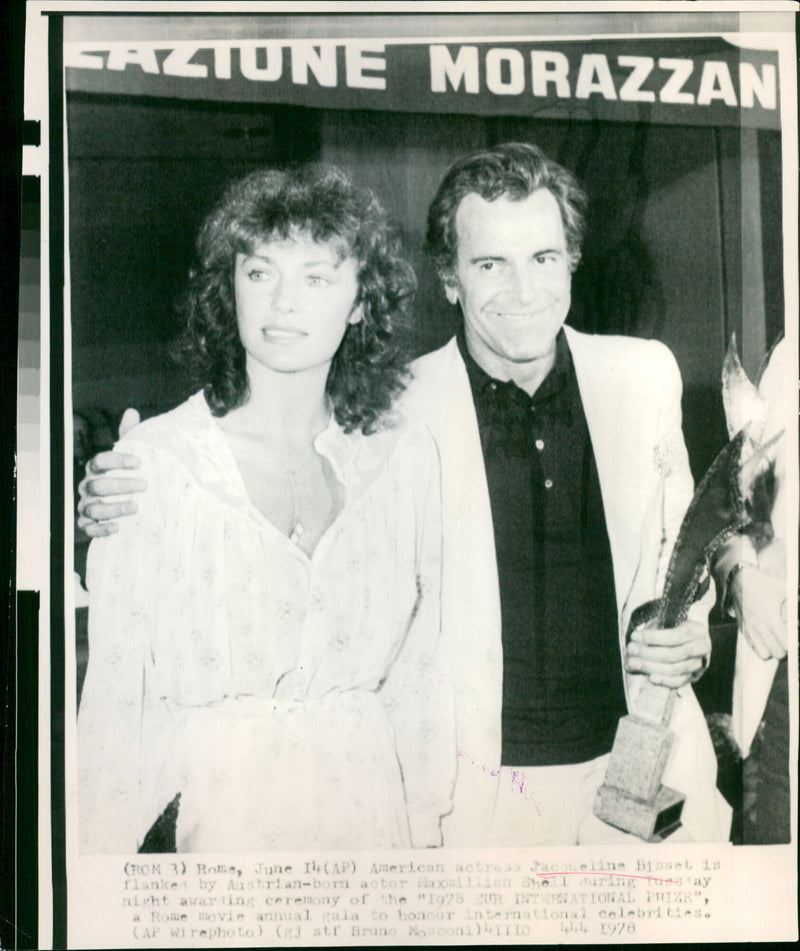 Jacqueline Bisset - Vintage Photograph