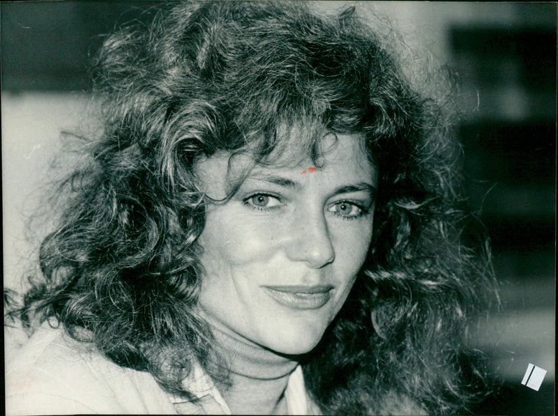Jacqueline Bisset - Vintage Photograph