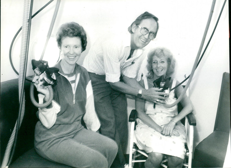 peter Thomas - Vintage Photograph