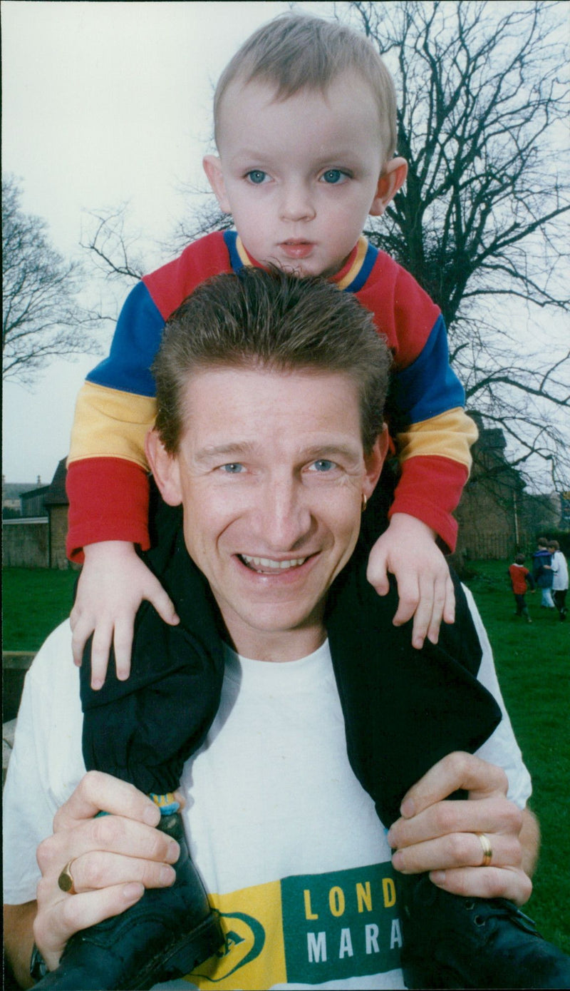 Richard Blackwell, with Jack Hagget who needs a dialysis machine - Vintage Photograph