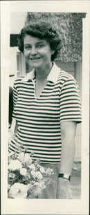 Mrs Eelin Thomas - Vintage Photograph