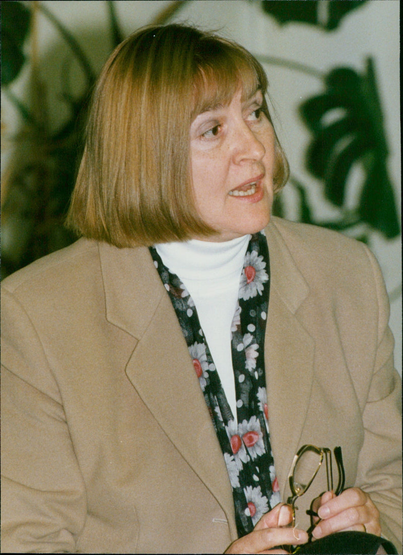 Linda Blair - Vintage Photograph