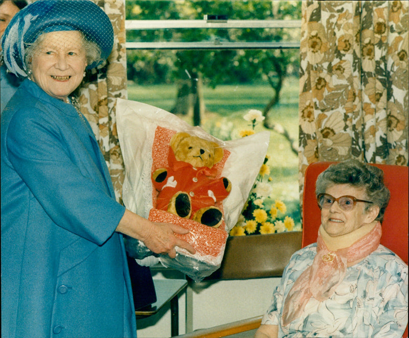 Queen Elizabeth The Queen Mother - Vintage Photograph