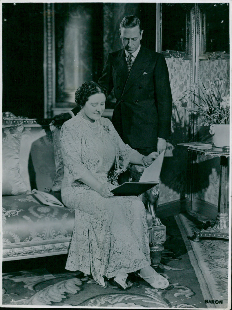 Queen Elizabeth the Queen Mother - Vintage Photograph