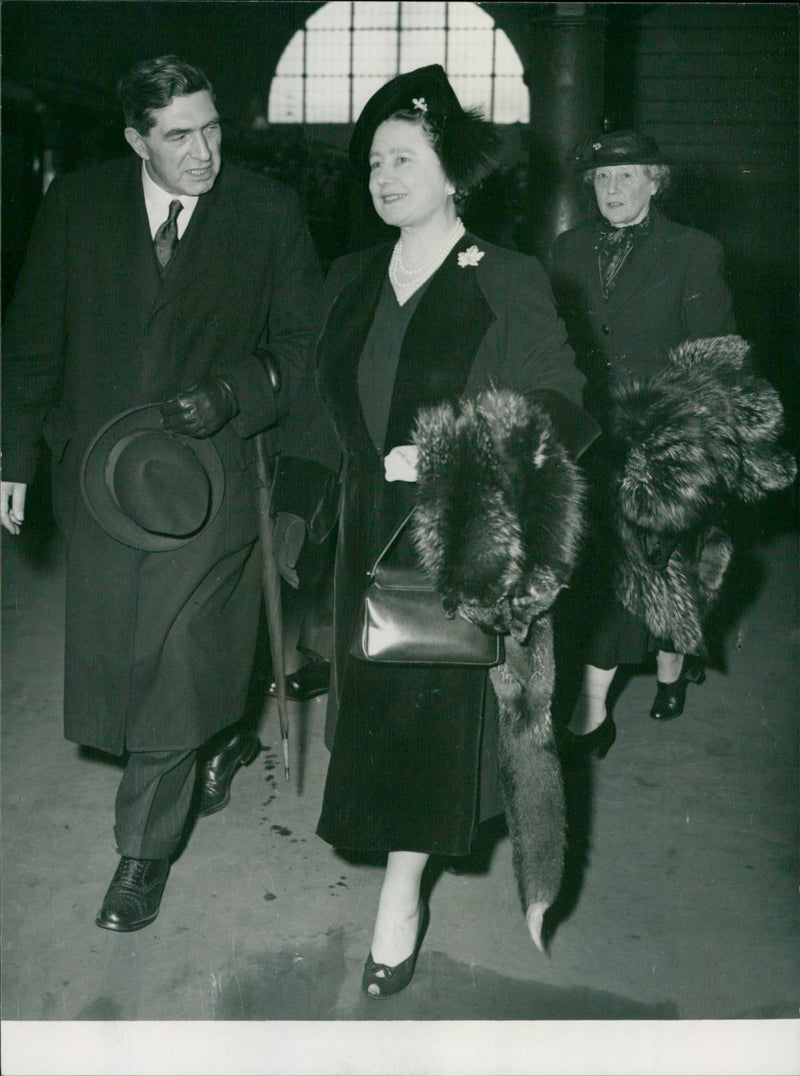 Queen Elizabeth the Queen Mother - Vintage Photograph