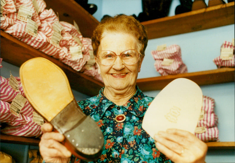 Hilda Foster - Vintage Photograph