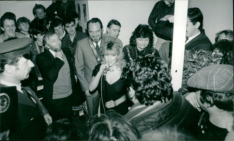 Samantha Fox - Vintage Photograph