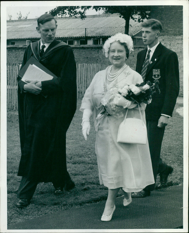 Queen Elizabeth The Queen Mother - Vintage Photograph