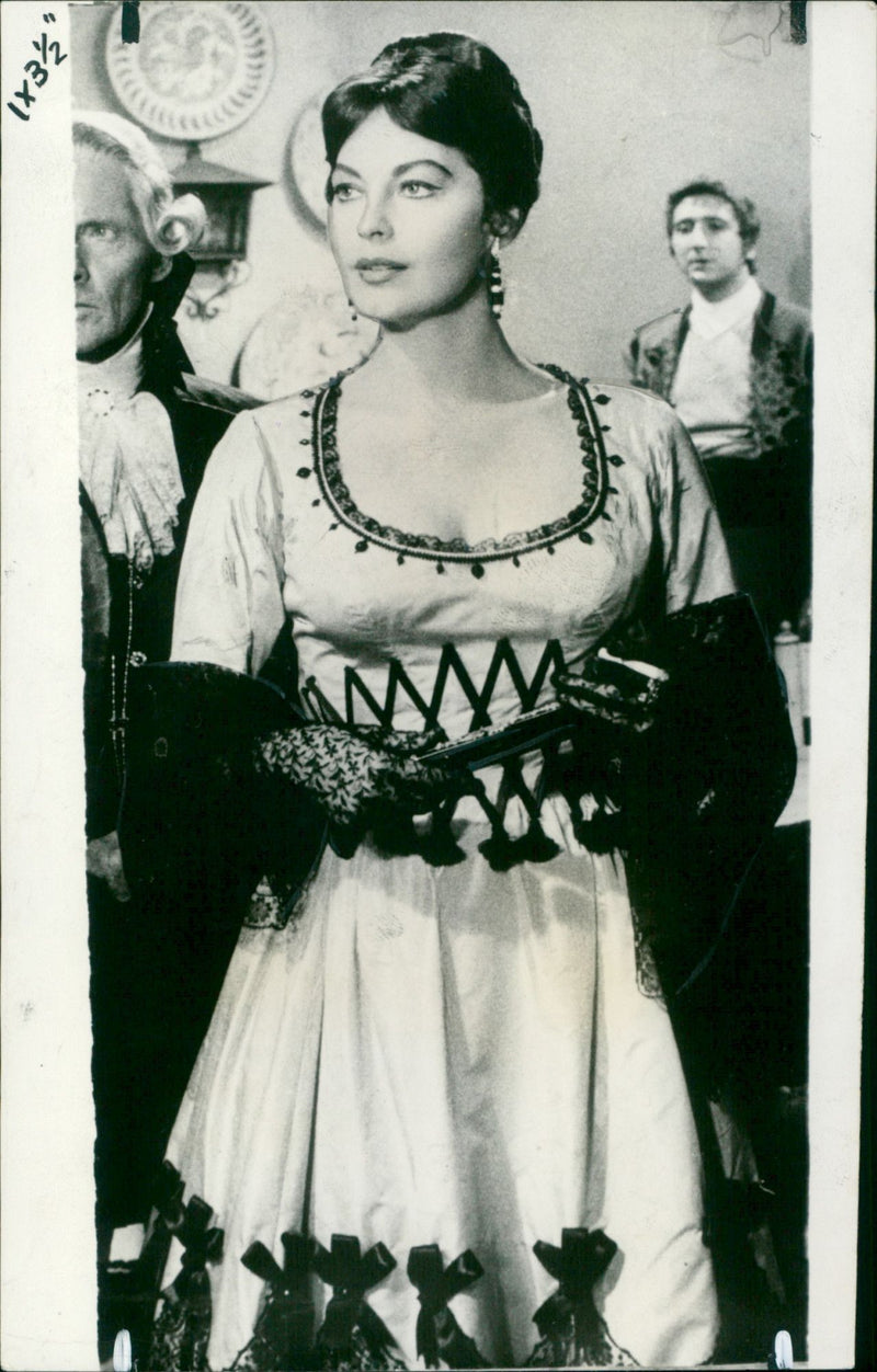 Ava Gardner - Vintage Photograph