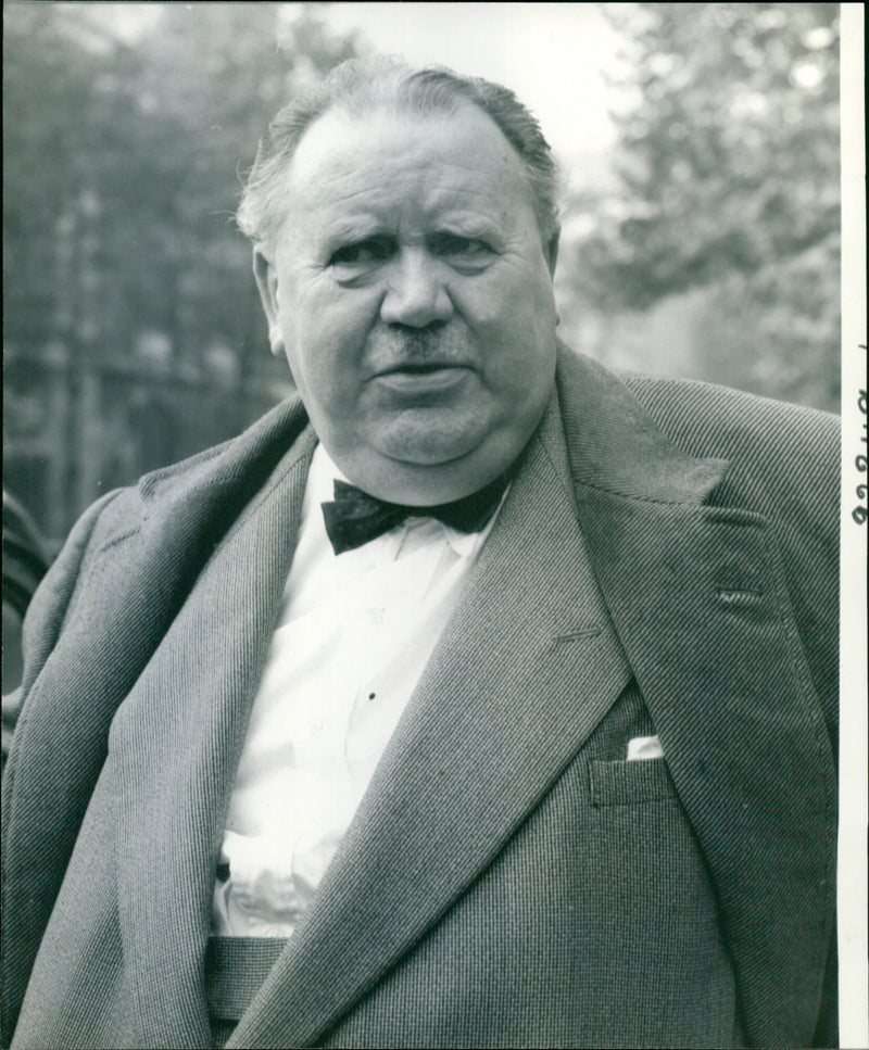 Fred Emney - Vintage Photograph