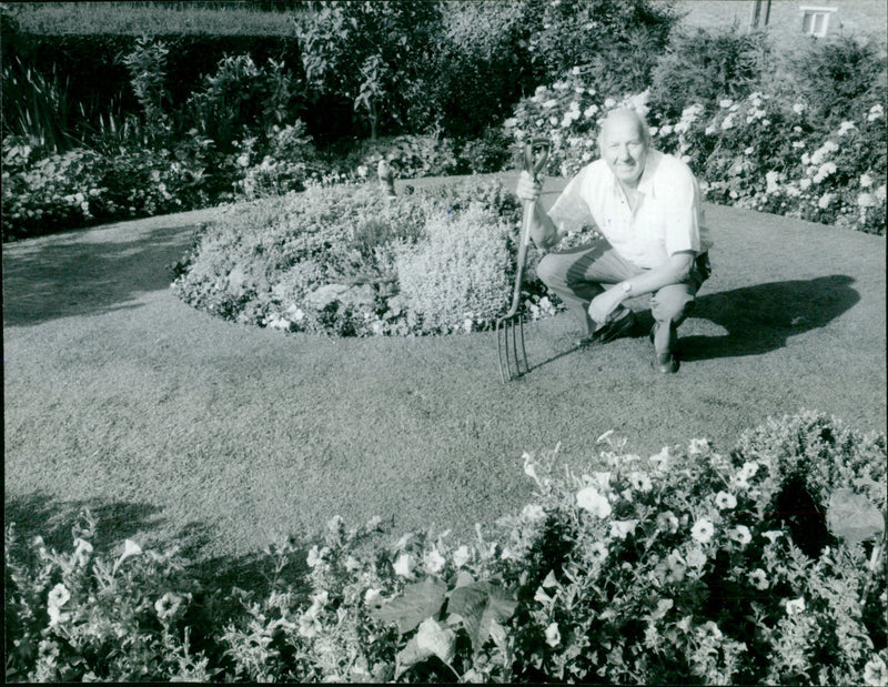 Frank Edwards - Vintage Photograph