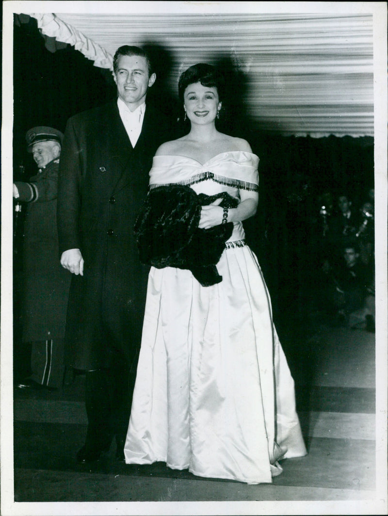 Googie Withers - Vintage Photograph