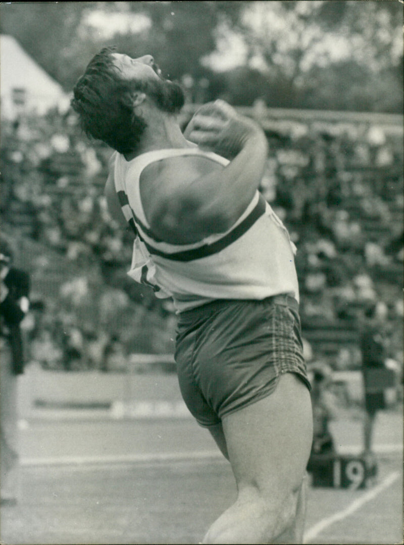 Geoff Capes - Vintage Photograph