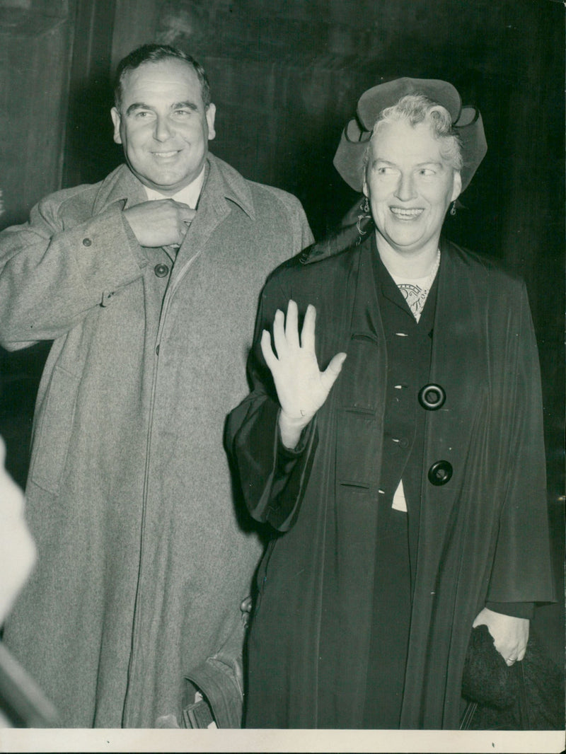 Gracie Fields - Vintage Photograph