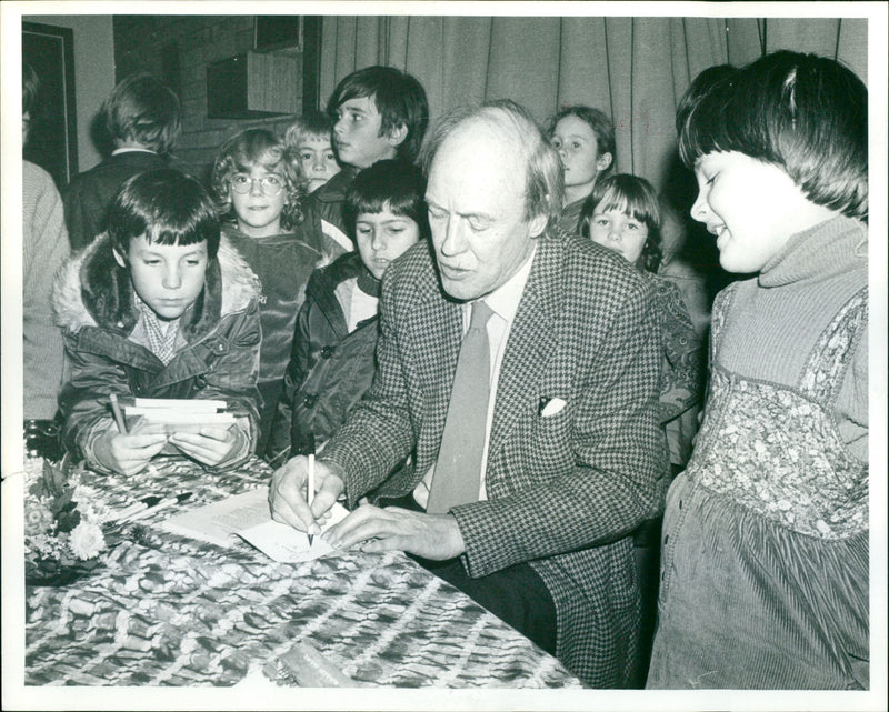 Roald Dahl signing at Eynsham - Vintage Photograph
