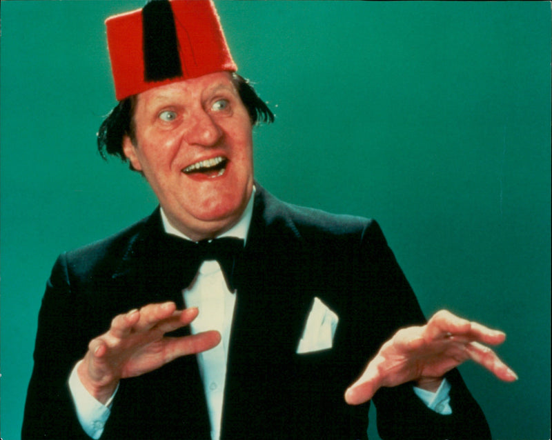 Tommy Cooper - Vintage Photograph