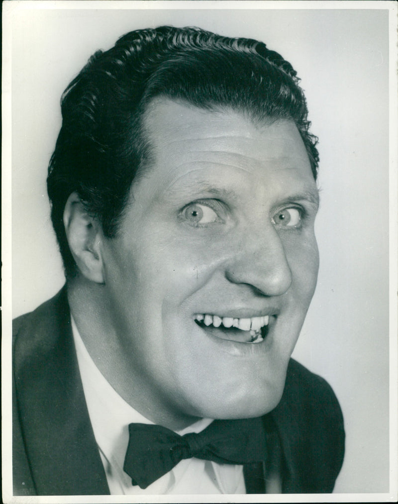 Tommy Cooper - Vintage Photograph