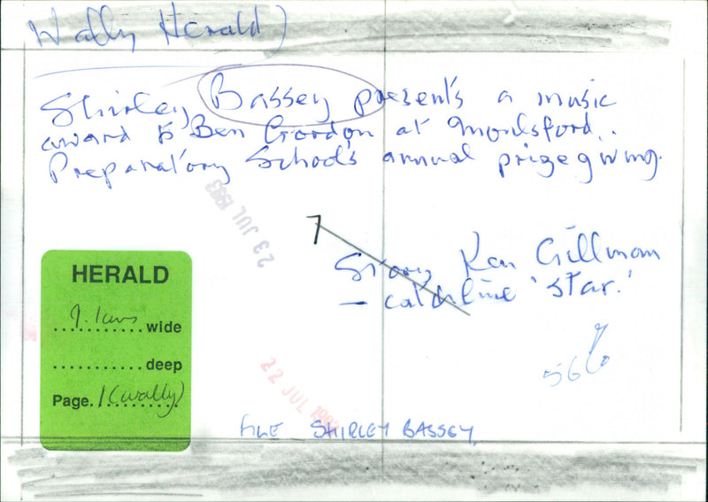 Shirley Bassey - Vintage Photograph