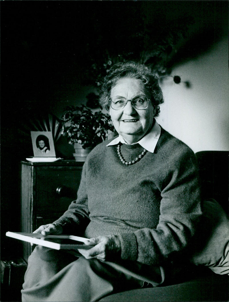 Margery Allnatt - Vintage Photograph