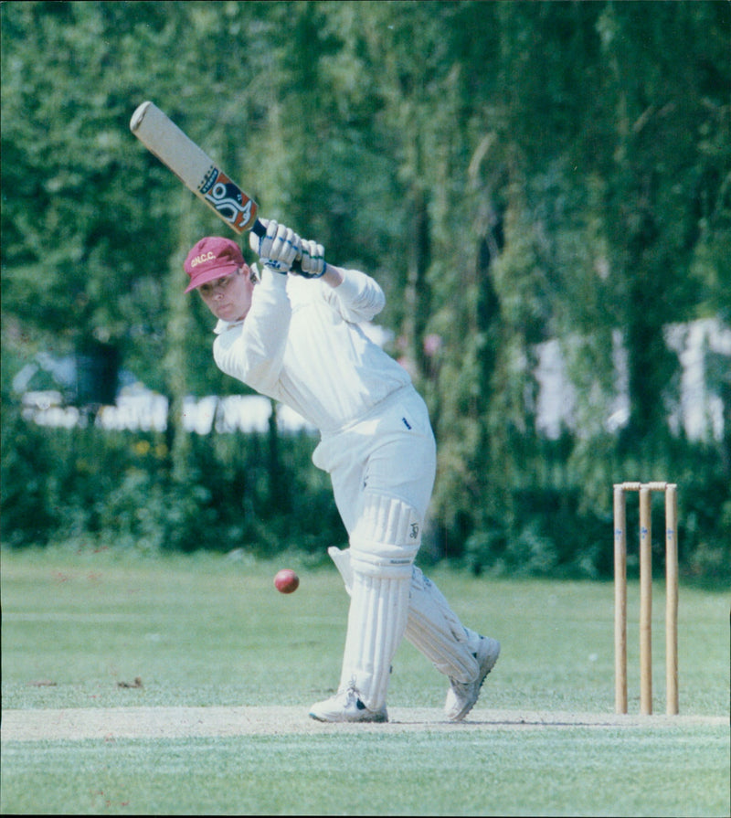Ian Mead and keeper Andrew Giles - Vintage Photograph
