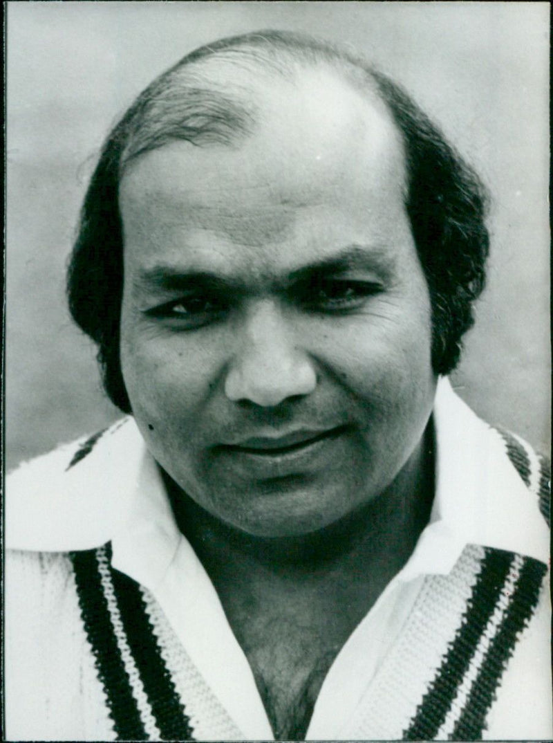Intikhab Alam - Vintage Photograph
