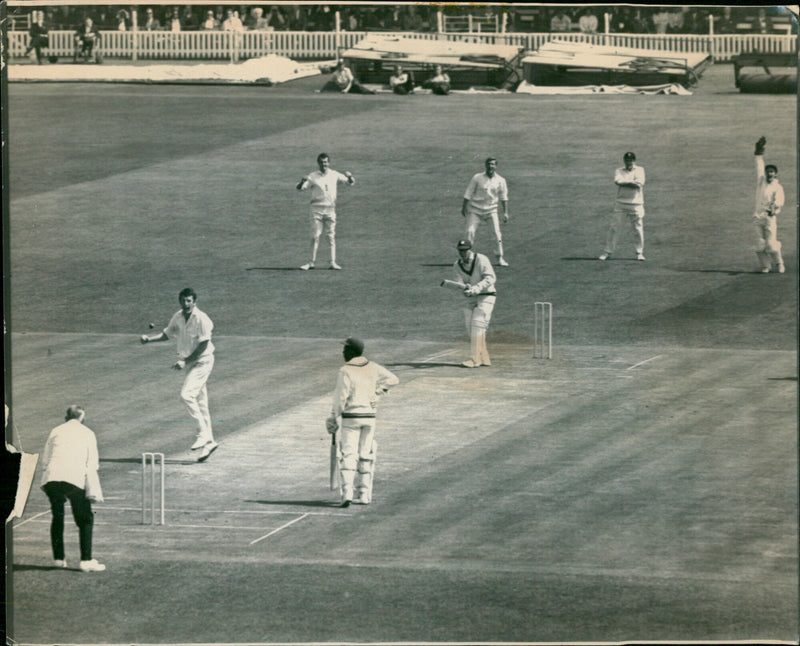 Pakistani cricketer Imran Khan celebrates his 26th birthday in Karachi. - Vintage Photograph