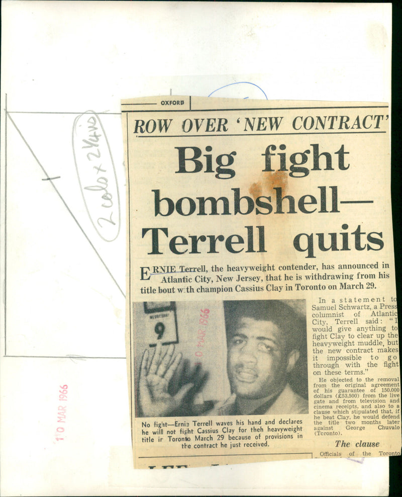 Ernie Terrell the heavyweight contender quits - Vintage Photograph