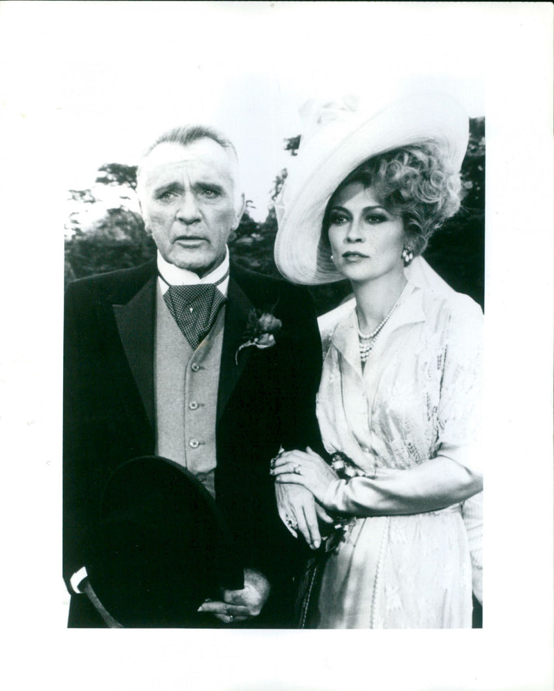 Richard Burtin, Faye Dunoway - Vintage Photograph