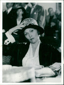 Faye Dunaway - Vintage Photograph