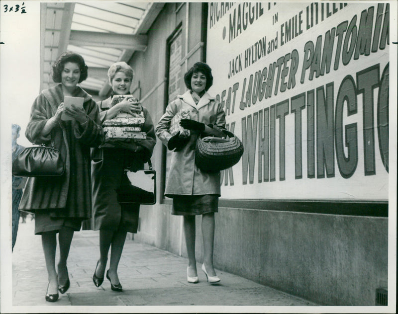 Three tiller girls - Vintage Photograph